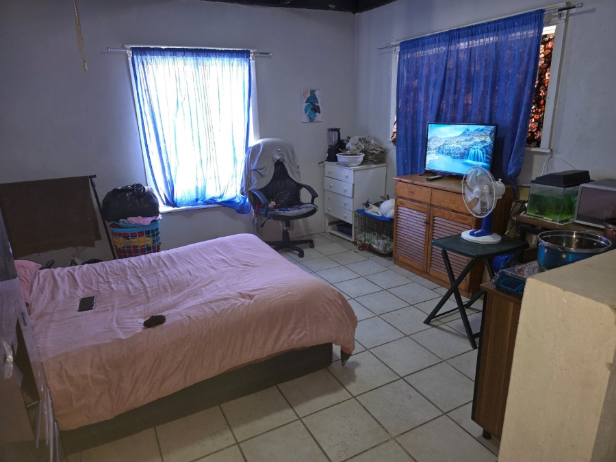 10 Bedroom Property for Sale in Colorado Park Western Cape